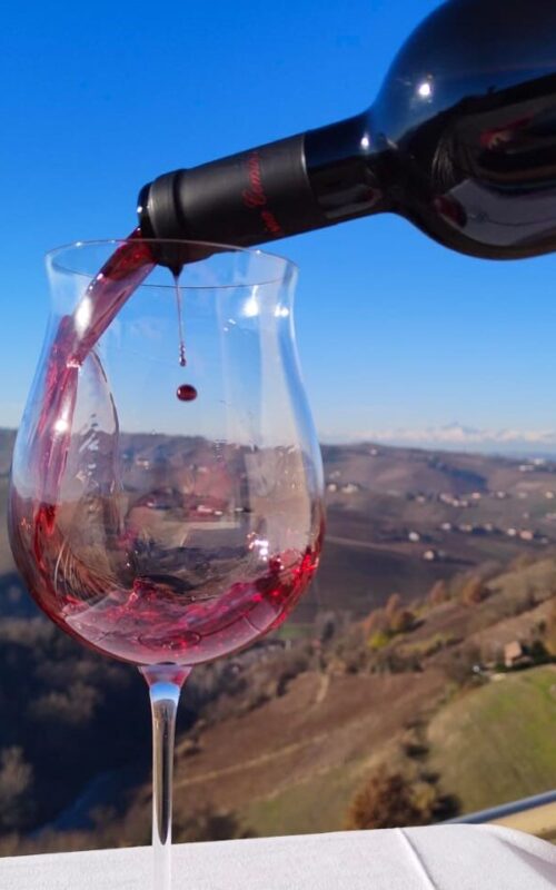goccia bicchiere cielo rosso